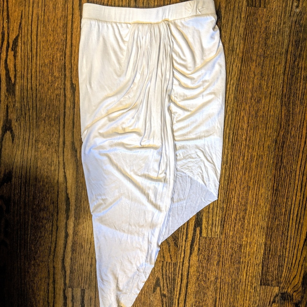 A-Sym White Skirt